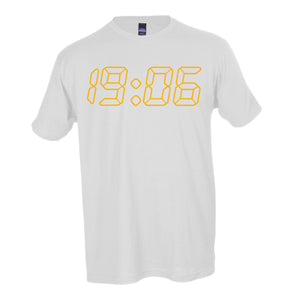 19:06 T-Shirt White